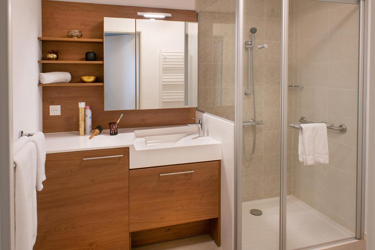 Le Criterium Aparthotel Ecouflant Bagian luar foto